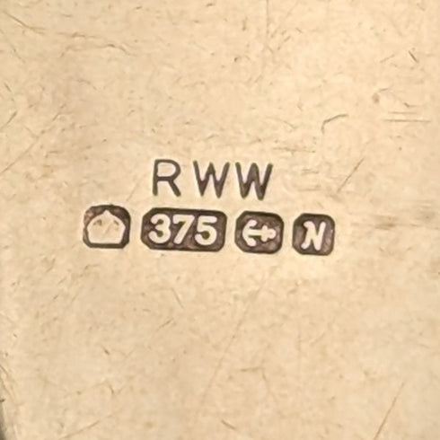 1987 British Vintage 9ct Gold Oval Locket Pendant Necklace